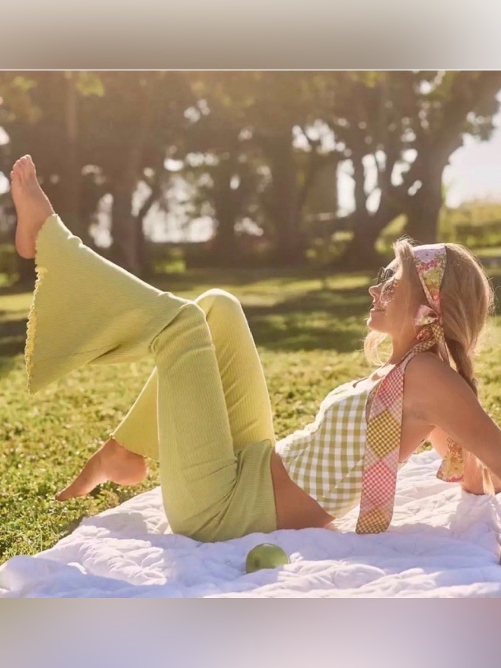 💕Aerie kick it ribbed high waisted flared pants chartreuse green size small